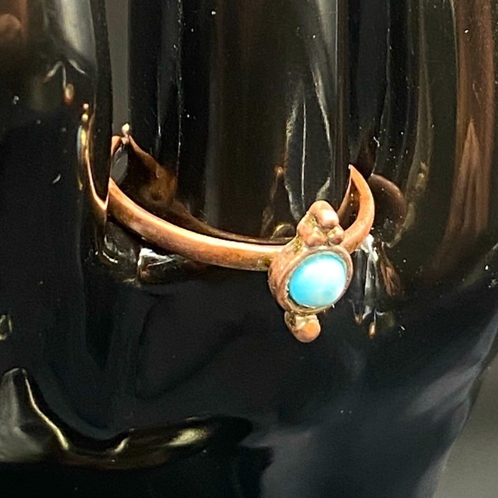 Ladies antique copper ring with adjustable band from sz 6 to sz 10